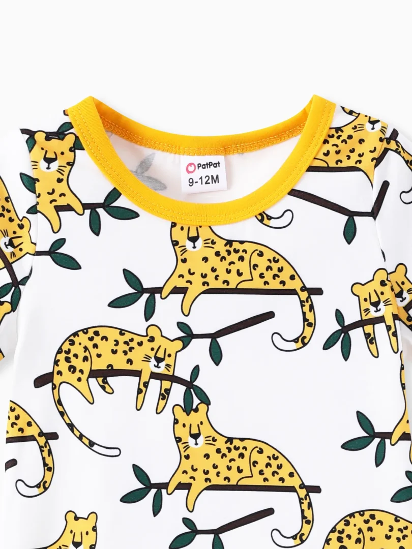 2pcs Baby Boy All Over Dinosaur Print Short-sleeve Tee and Solid Shorts Set - Image 4